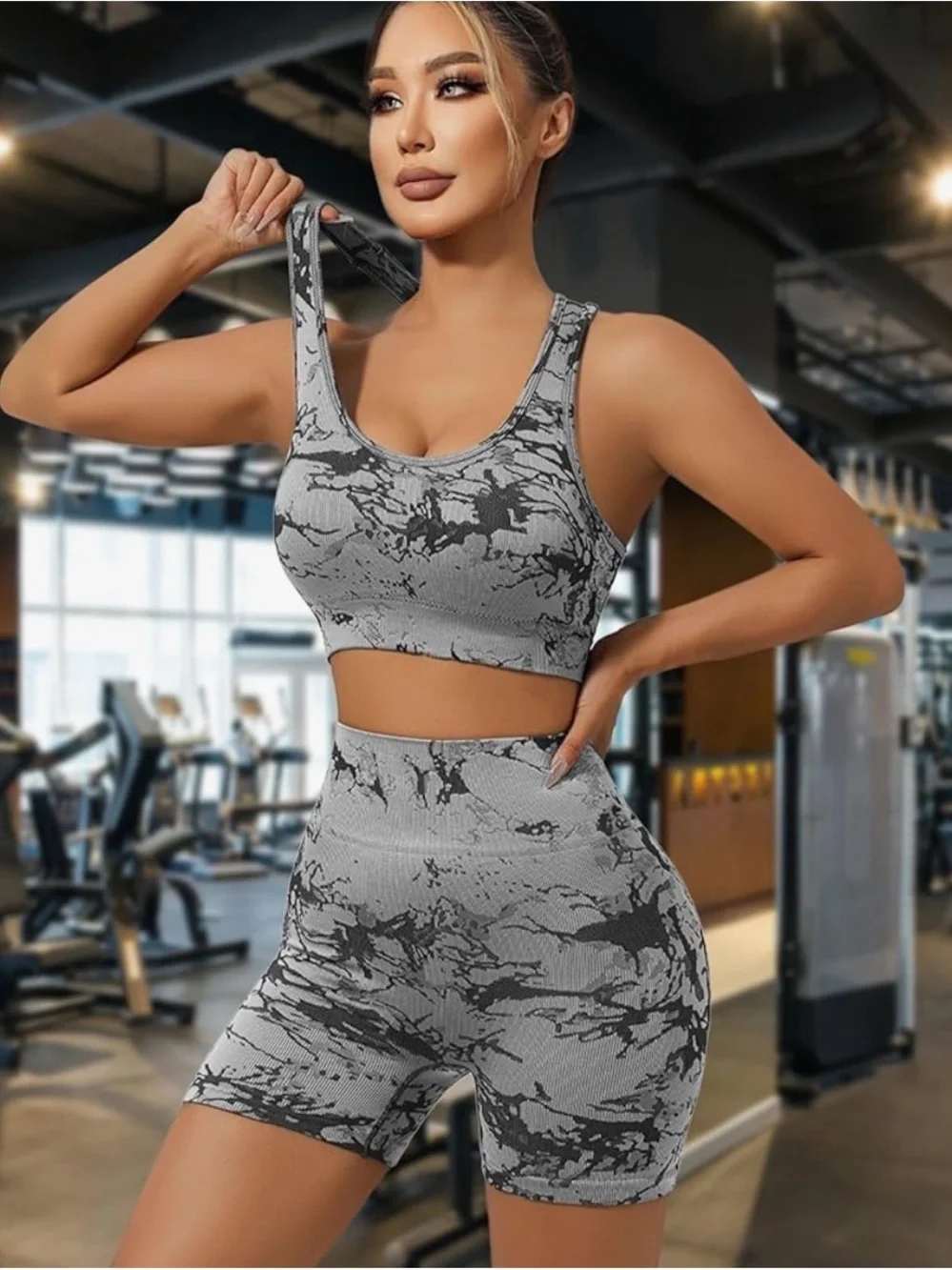 Seamless Gray Marble Sports Bra & High-Waist Shorts Set size M